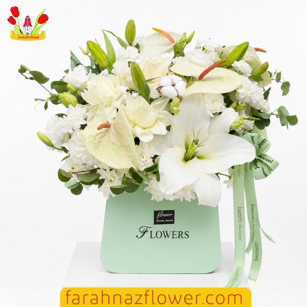 باکس گل مناسبتی کد M003 گل فرحناز