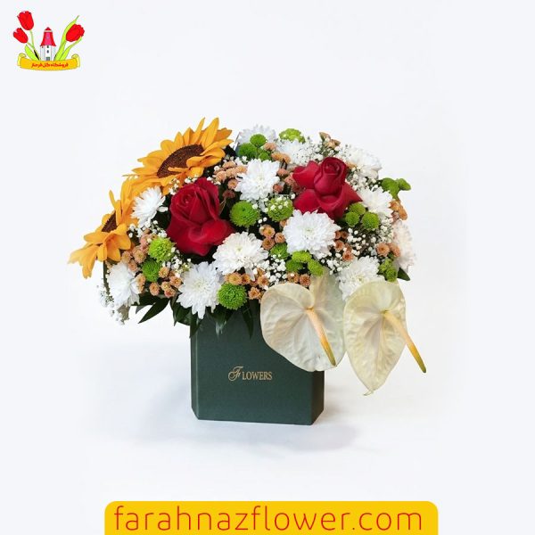باکس گل آماده گل آفتاب گردان و رز و آنتوریوم کد A009 گل فرحناز