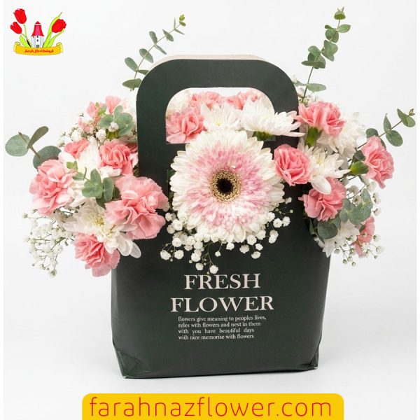باکس گل آماده گل میخک و ژرورا کد A011 | گل فرحناز